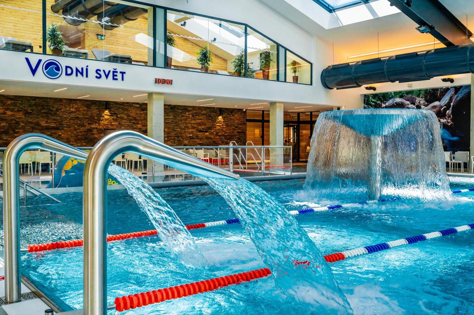 Horsky Hotel Kycerka Velké Karlovice エクステリア 写真